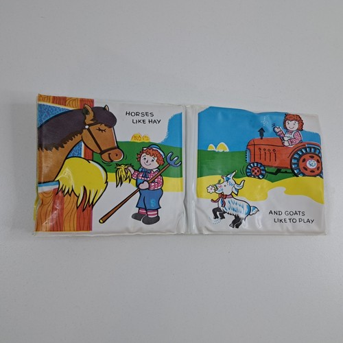1974 Raggedy Ann and Andy Visit the Farm Vinyl Bathtub Book Squeaker - Picture 5 of 6
