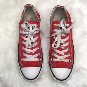 red ankle converse