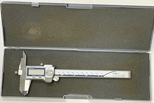 Mitutoyo 573-701-20 Offset Digital Caliper, 0-6"/0-150mm Range, .0005"/0.01mm