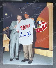 Aaron Hicks Minnesota Twins Signed Auto Autograph 8x10 Photo 2008 Draft Day
