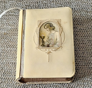 Rare Miniature Bible Prayer Book 1925 celluloid cover, Gold trim - Used