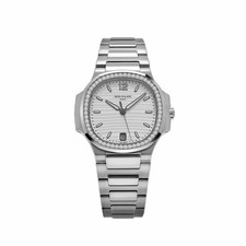 Patek Philippe Nautilus 7118/1200A-010 'Ladies' Stainless Steel Silver Dial