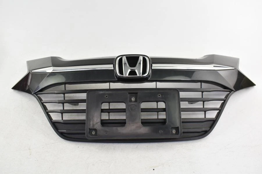 2016 Honda HR-V Grille with Chrome Trim - Used, Broken Tabs, Front Fitment Foto 2 de 4