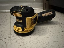 DEWALT DCW210B 20V MAX XR 5" Brushless Cordless Random Orbital Sander & Dust Bag