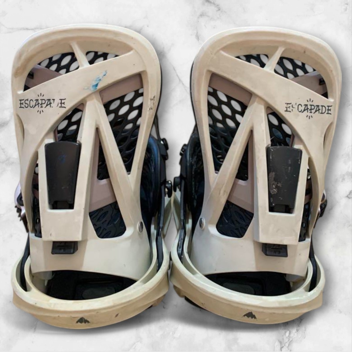 スノーボード BURTON AVENUE 47 x BURTON ESCAPADE M スノーボード BURTON AVENUE 47 x BURTON ESCAPADE M Burton