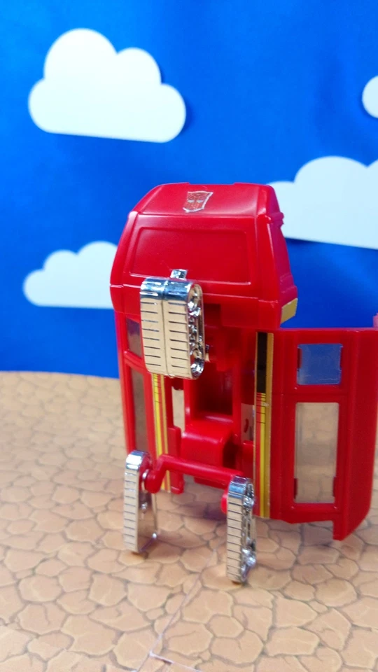 Vintage G1 Transformers 1984  IRONHIDE  broken arm Very Tight Joints - Image 4 of 4