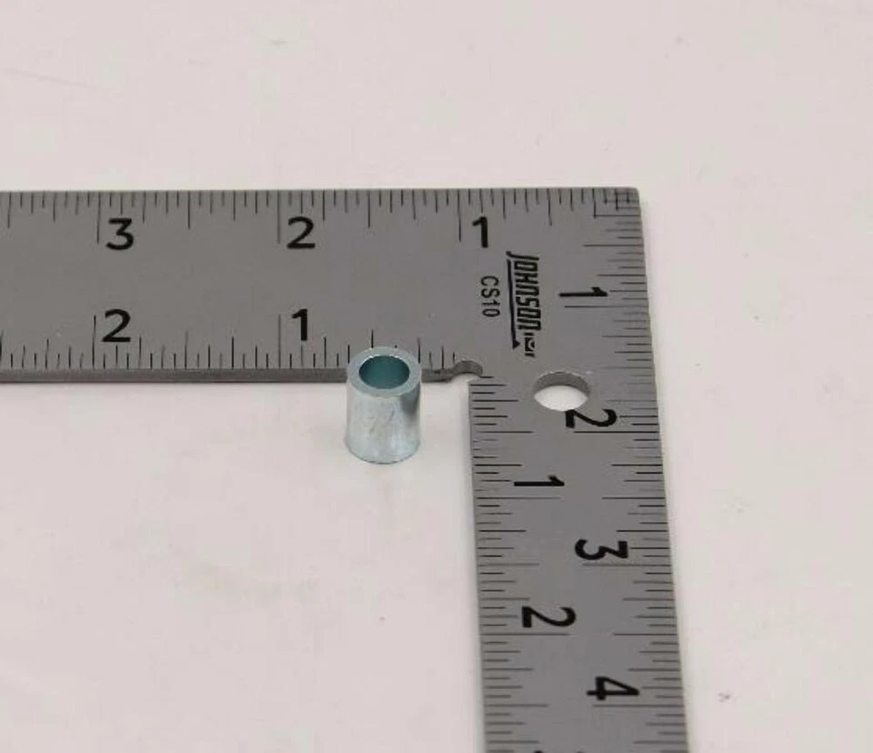 Coleira de para-lama traseira Kawasaki 1973-2000 ZX900 ZX750 EN500 EL250 92027-162 FABRICANTE DE EQUIPAMENTO ORIGINAL - Imagem 2 de 4