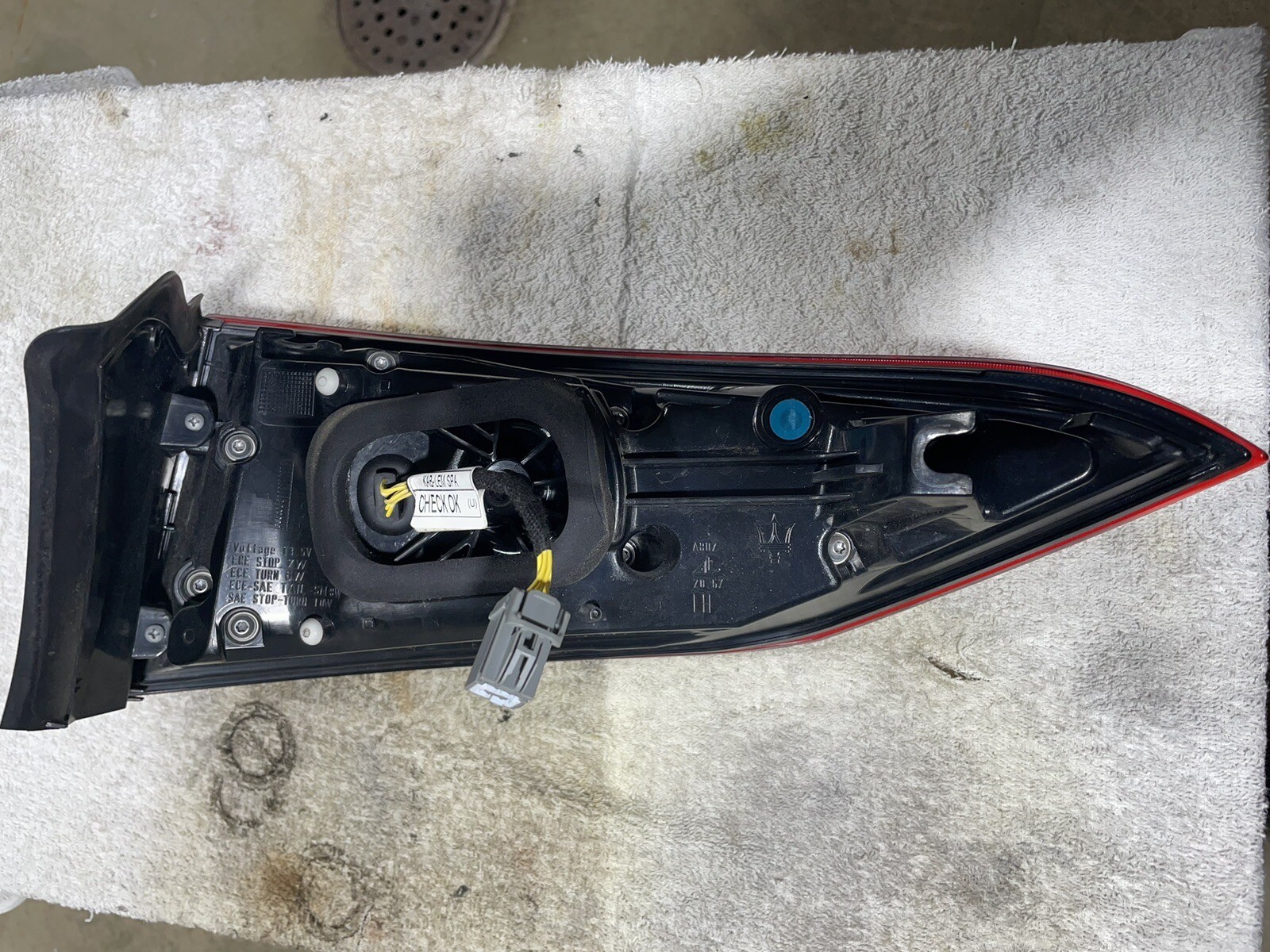 18 2018 MASERATI LEVANTE OEM QUARTER MOUNTED TAIL LIGHT LAMP DRIVER LEFT 