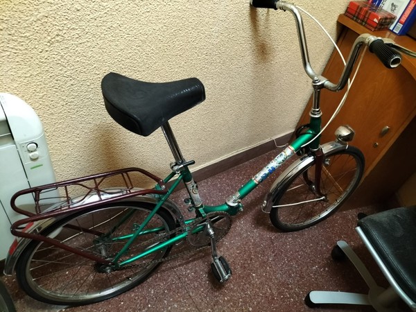 bicicleta ciudad, B&H color verde. Se puede desmontar y doblar a la mitad