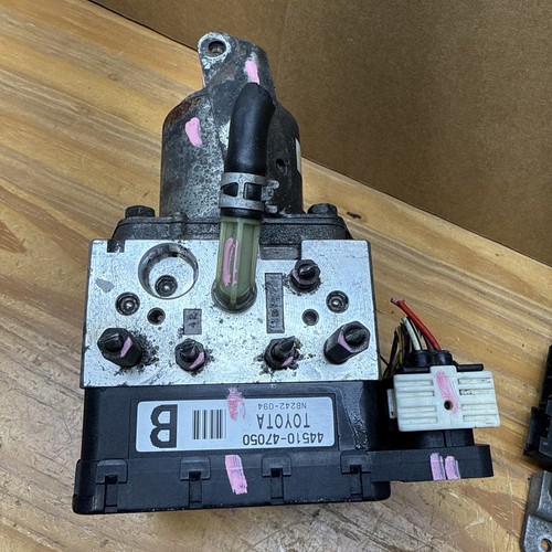 2004-2009 TOYOTA PRIUS ABS ANTI LOCK BRAKE PUMP ACTUATOR OEM 44510-47050 - Picture 5 of 9