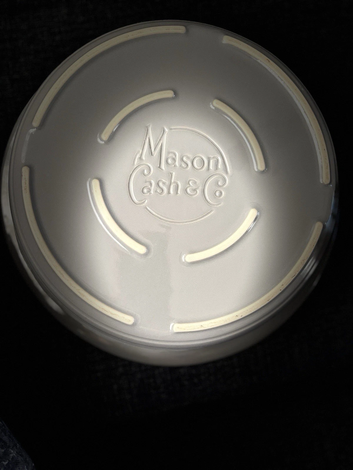 Mason Cash Innovative 11.4” Pie Dish Featuring A Specialized Design
