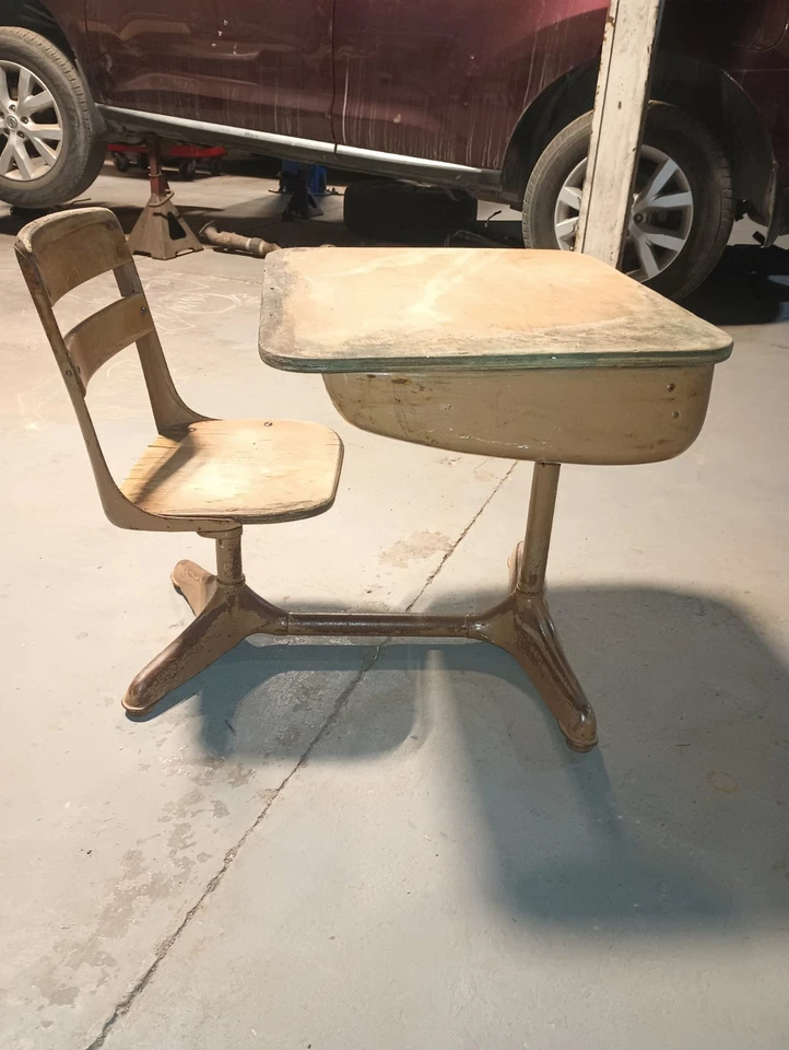 Escritorio de la vieja escuela Foto 3 de 4