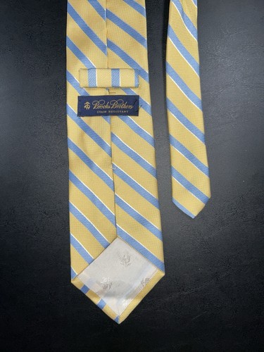 Brooks Brothers 100% Pure Silk Woven Yellow tie Blue stripes Stain Resistant - Picture 2 of 7