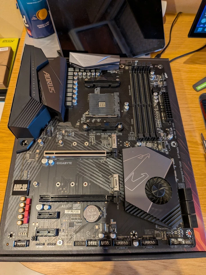 Gigabyte X570 Aorus Elite Rev 1.0 - Imagen 2 de 4