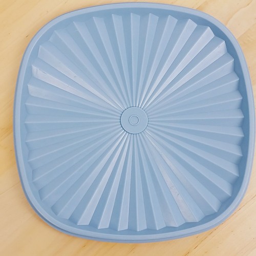 Tupperware Square Servalier Replacement Lid Only #859-2 Blue 9.25" Made USA