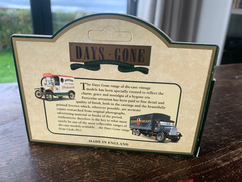 Furgoneta de entrega LLEDO 63012 Percil modelos en caja 1950 Bedford CWT diecast  Foto 4 de 4