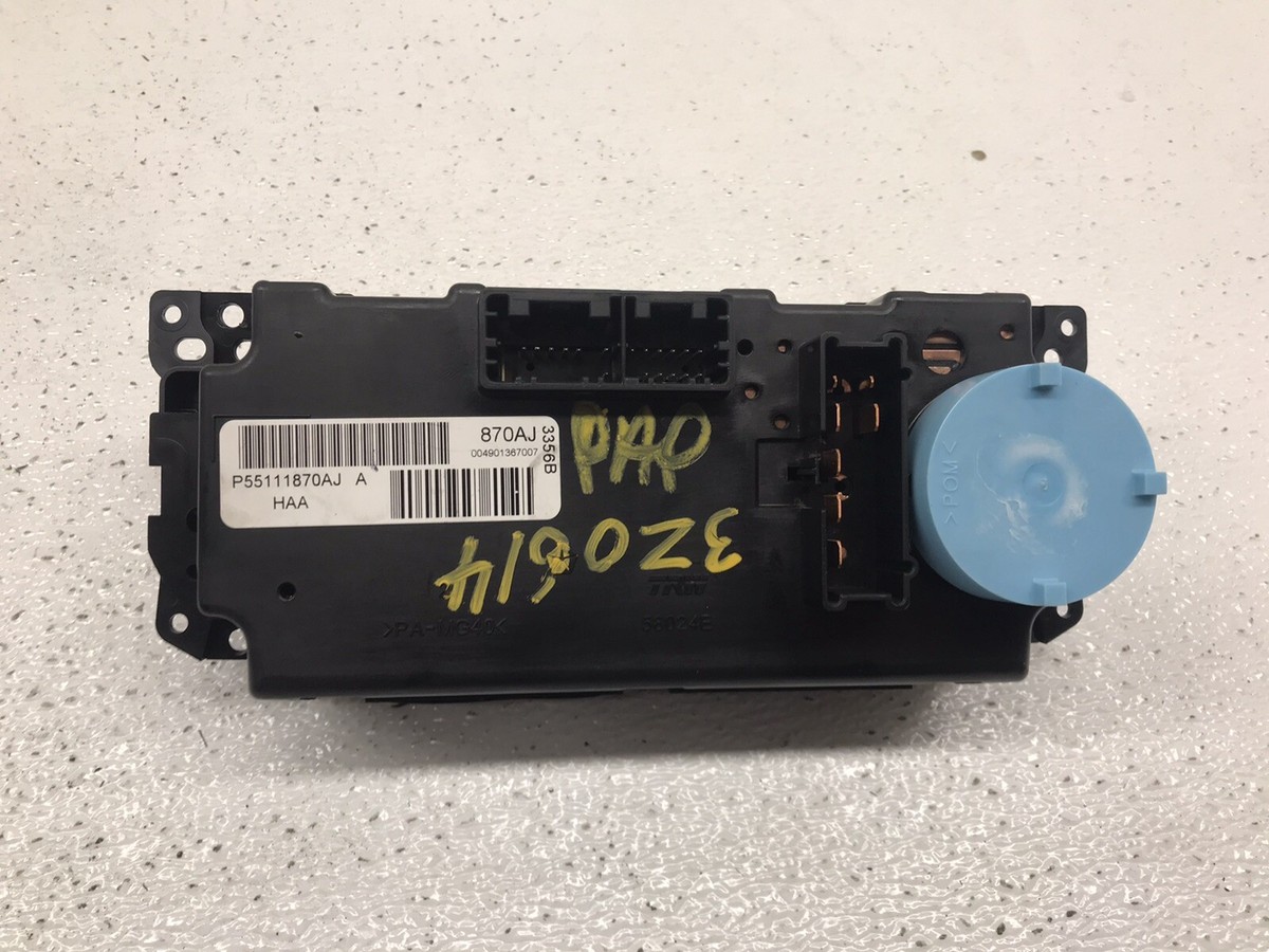 2007年　ダッジチャージャー　エアコンパネル　純正 2006-2007 Dodge Charger Heater Ac Temperature Climate Control