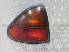 Feu arrière Mazda 323
