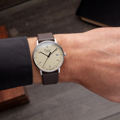Bauhaus Herrenuhr Platum, Modell Primos beige, made in Germany, Microbrand