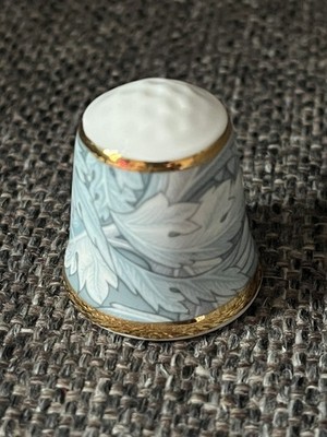 90 s Limited Edition William Morris Acanthus Bone China thimble