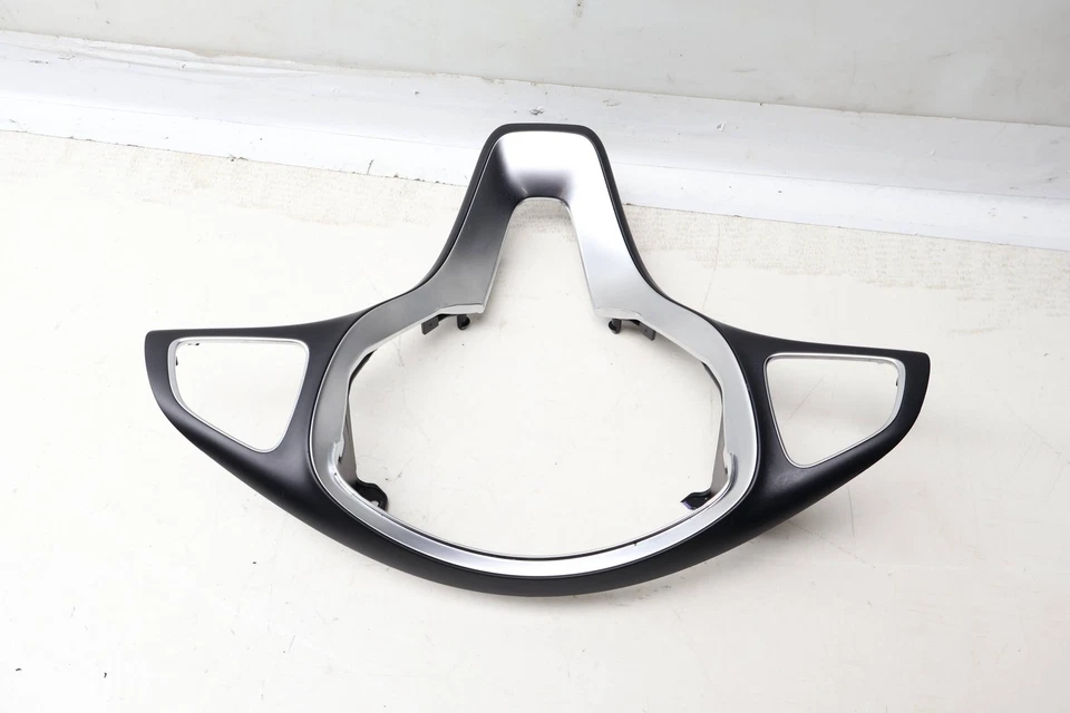 Mercedes-Benz B250E 2016-2017 - moldura/cubierta del volante 0994642913 Foto 2 de 4