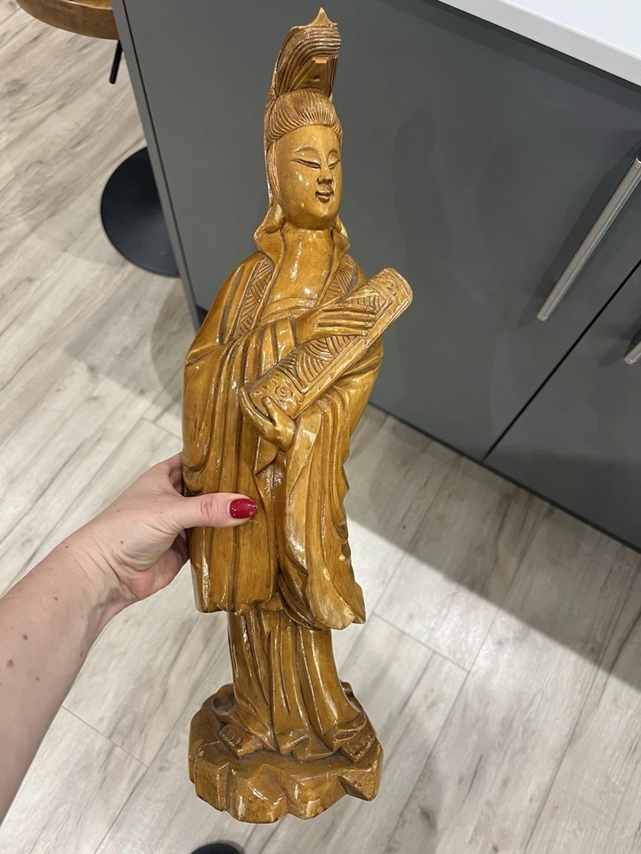 Vintage hand-carved wooden figurine Guanyin Chinese Buddhist Bodhisattva statue - Image 3 of 4