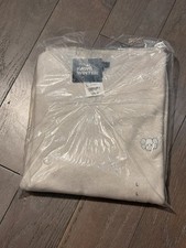  BRAND NEW w TAGS Uniqlo KAWS WINTER Lambswool Sweater - LARGE - UNISEX White