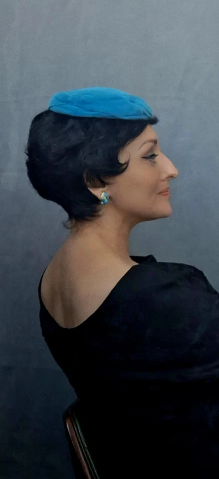 De colección. Icónico New Look Mediados 1950 Turquesa Terciopelo "Turbante-Pillbox" Sombrero!!! Foto 3 de 4