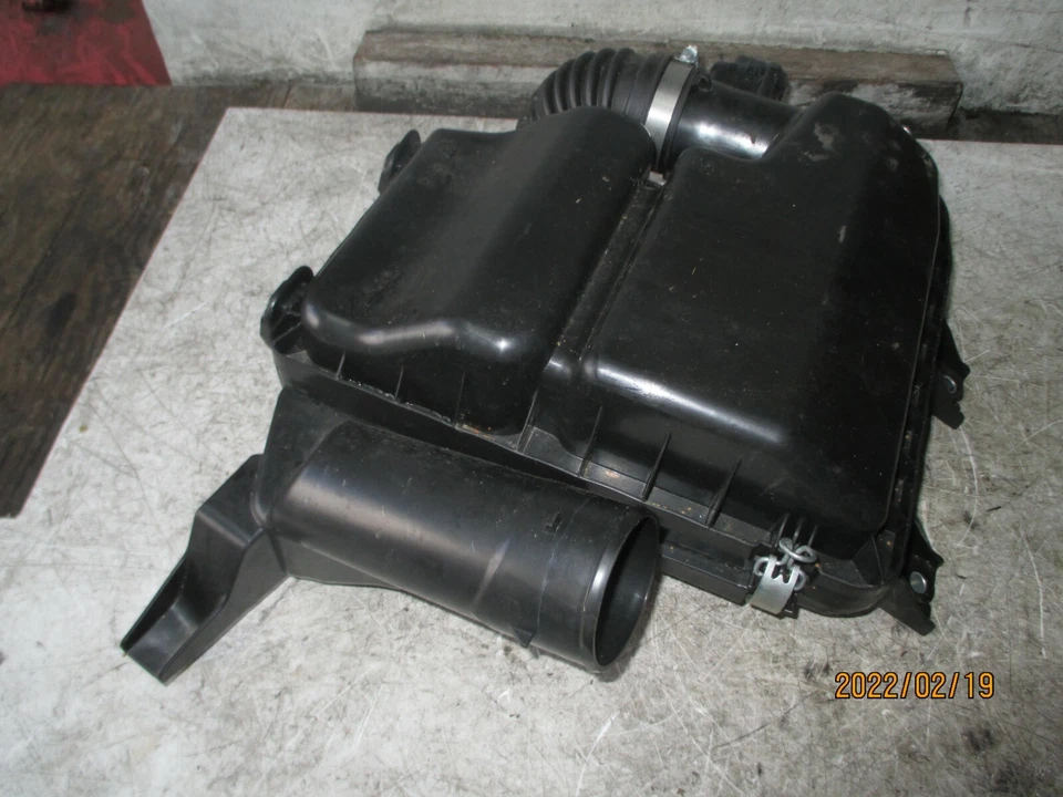 SUZUKI SWIFT 2020 MK4 1.2 HYBRID PETROL AIR FILTER BOX MAFF SENSOR - Image 2 of 4