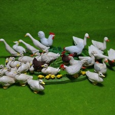 BRITAINS farm - Ducks, geese & chickens - vintage plastic farmyard animals