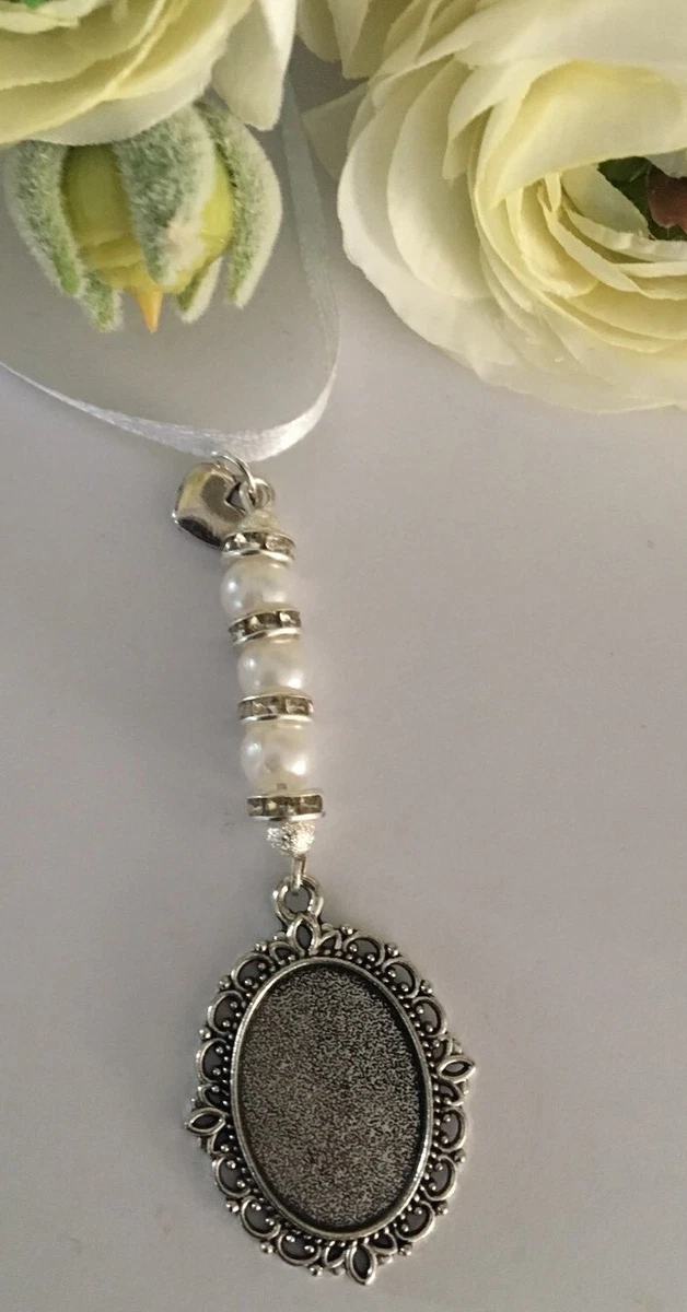 Locket bouquet deals