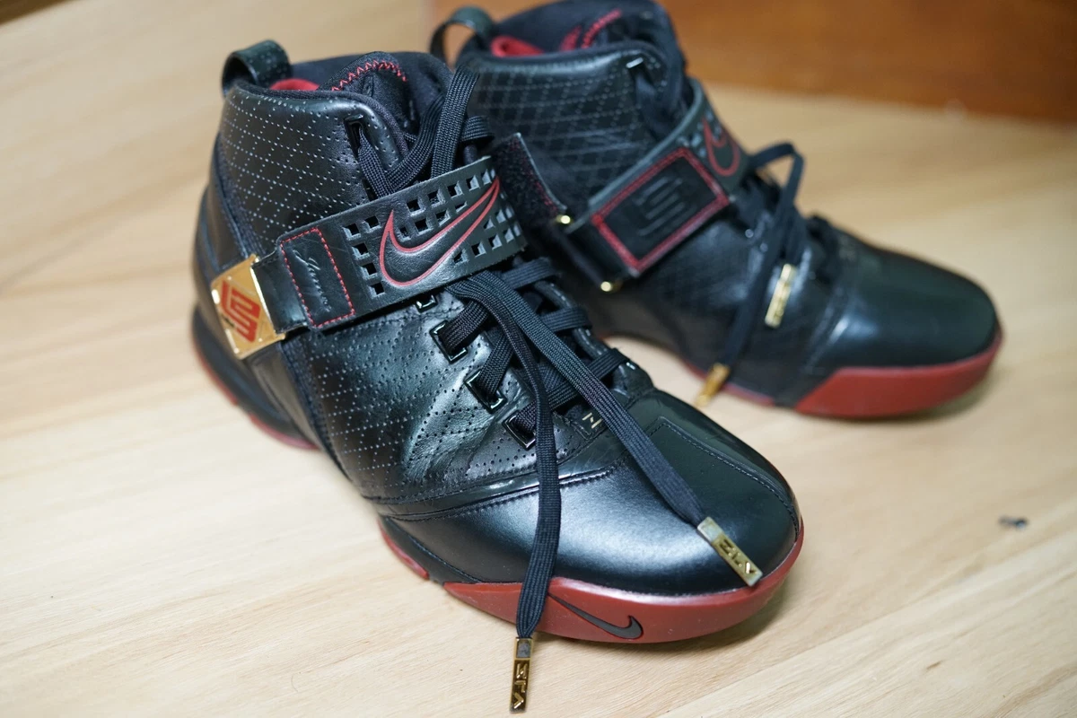Nike Zoom Lebron V Size 13 Nike Zoom LeBron 5 Sneakers | Flight Club main image 2