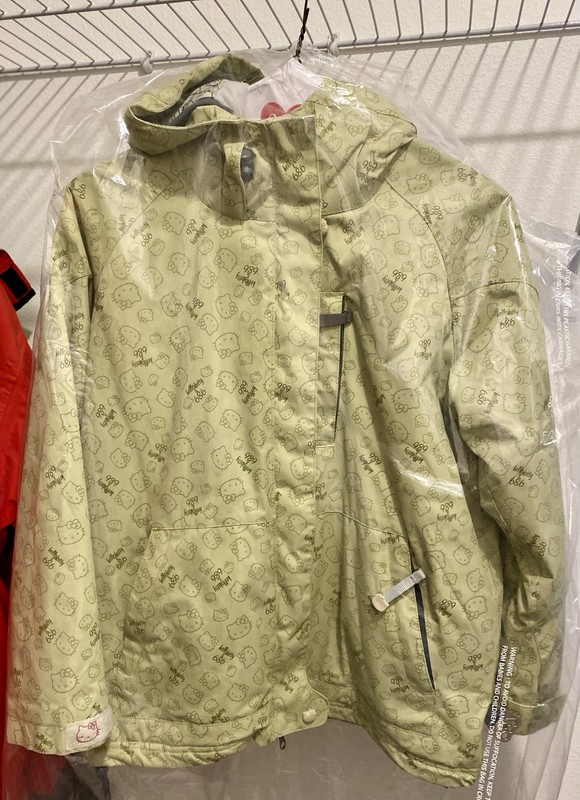 686 x Hello Kitty Snowboard Jacket Light Green Youth Large Freshly Cleaned RARE
