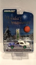 Greenlight 2001 FORD CROWN VICTORIA POLICE INTERCEPTOR 1:64 - Holiday Ornaments