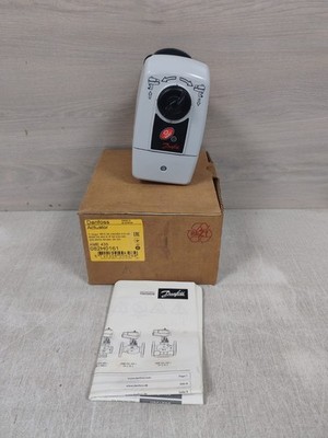 DANFOSS AME 435 082H0161 STELLMOTOR 24VAC/DC - NEU MIT SCHMUTZIGER BOX