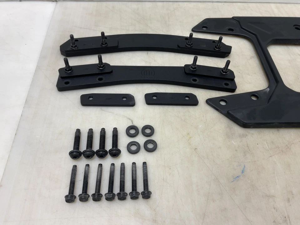 Soporte de refuerzo de neumáticos de repuesto para puerta trasera Jeep JL Wrangler Mopar 2018-2023 051424 Foto 2 de 4