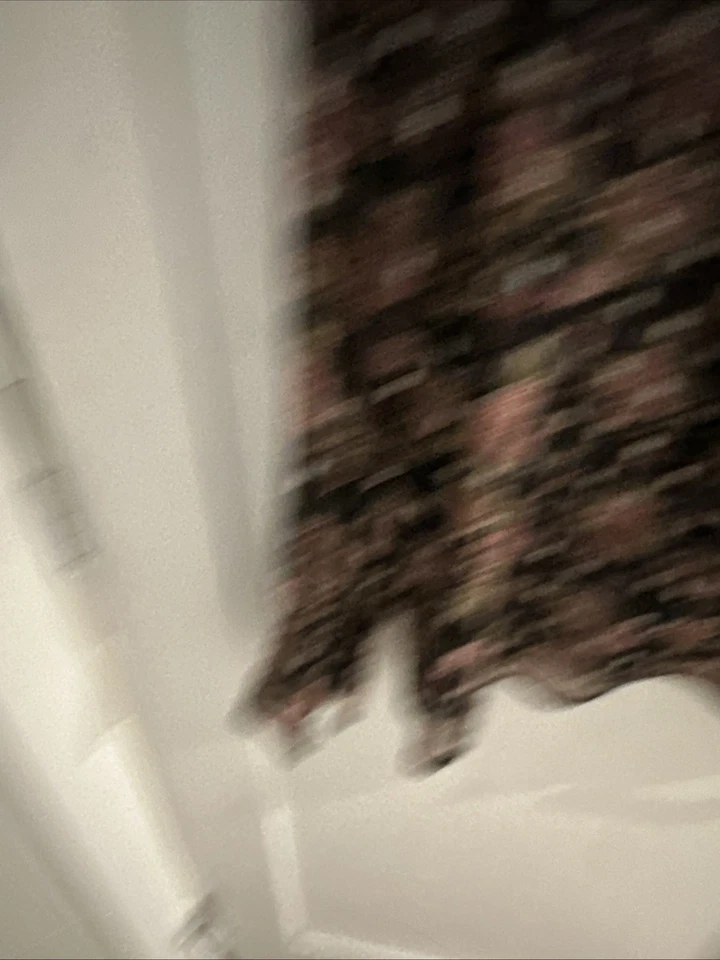 Blusa para mujer Zahra con cuello en V Foto 4 de 4