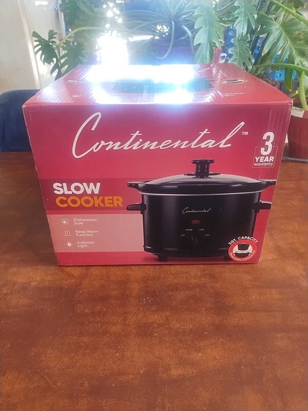 Continental 3- Quart. Slow Cooker with Glass Lid. New In Box Never Used