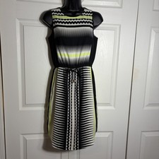 Vince Camuto Sleeveless Dress Petite 2 Black White Neon Yellow Geometric Chevron
