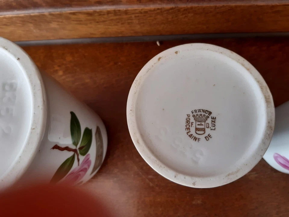 Ancienne Série de 4 Pots en porcelaine de Limoges - Avec Décor de Rose Fleur - Photo 2/4