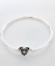 NEW Authentic PANDORA 925 Heart  Butterfly Charm Bangle Bracelet 592593C01