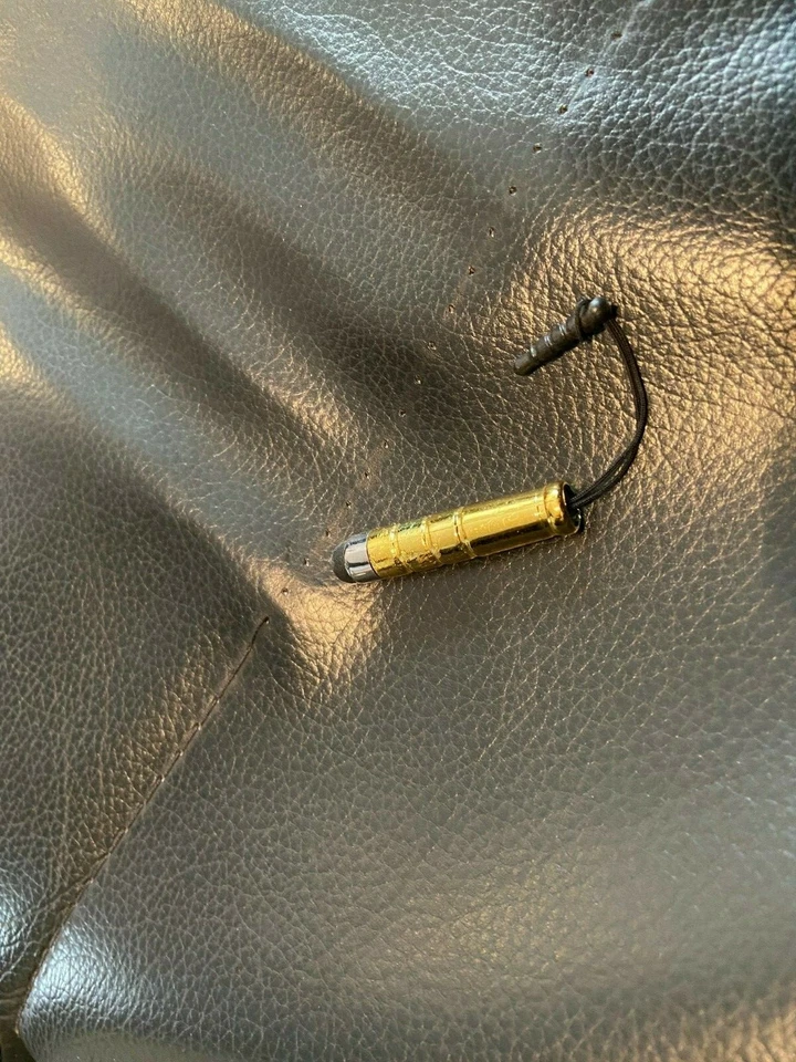 Capacitive Touchscreen Stylus Pen in Gold to suit iPhone,iPad,Samsung,Tablets. - Image 2 of 2