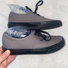 Vans authentic mens/womens slim low top lace up sneaker in charcoal grey 5.5M 7W