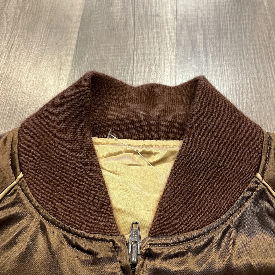CHAQUETA DE MÚSICA BOMBER SATINADA MARRÓN ALTAVOCES ELECTROVOICE AÑOS 80 DE COLECCIÓN TALLA L H9 Foto 3 de 4