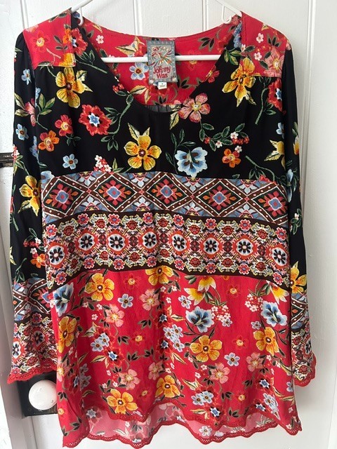 Johnny Was Los Angeles Floral Patchwork  V-Neck Top Tunic Long Sleeve Sz S