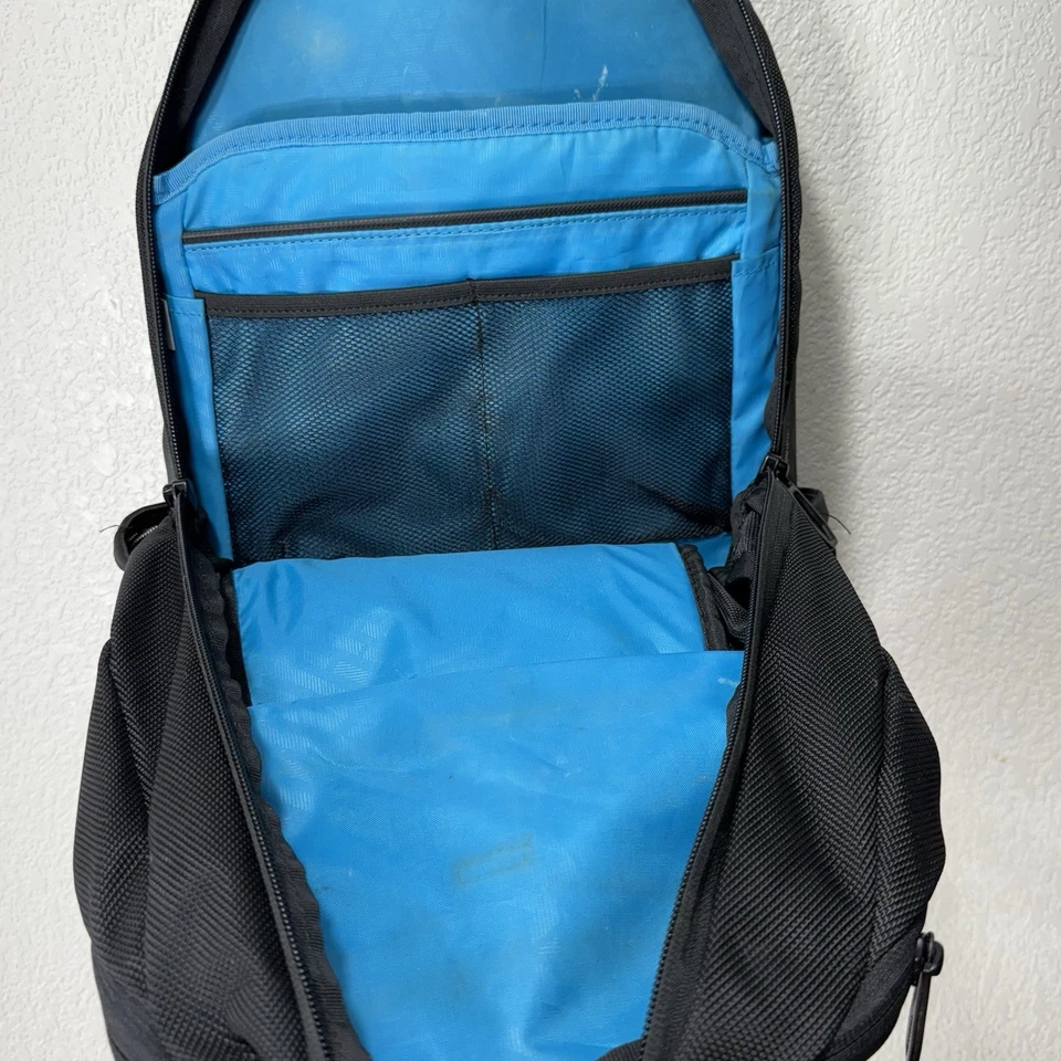 Mochila de lona Thule Accent 20L negra | Compartimento para computadora portátil | Listo para viajar Foto 4 de 4