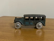 Hubley Cast Iron Bus AC Williams OA-59