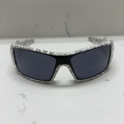 Oakley Men s Oil Rig Sunglasses White RARE Print Frame Blue Tinted Lens 