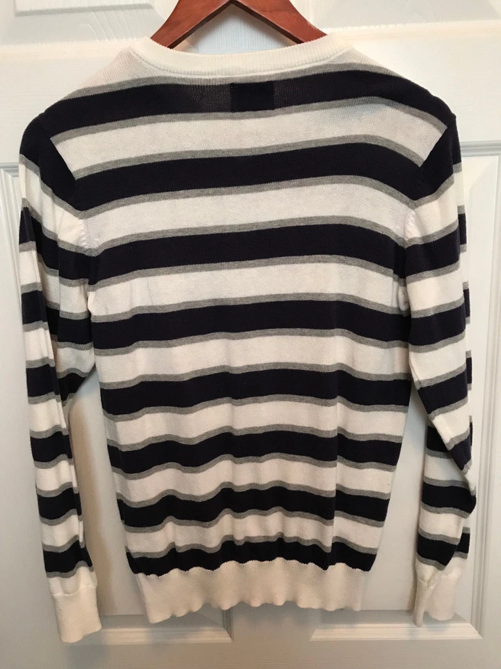 Suéter infantil masculino listrado azul marinho, cinza e branco tamanho 10-12 grande muito bom estado usado - Imagem 2 de 4