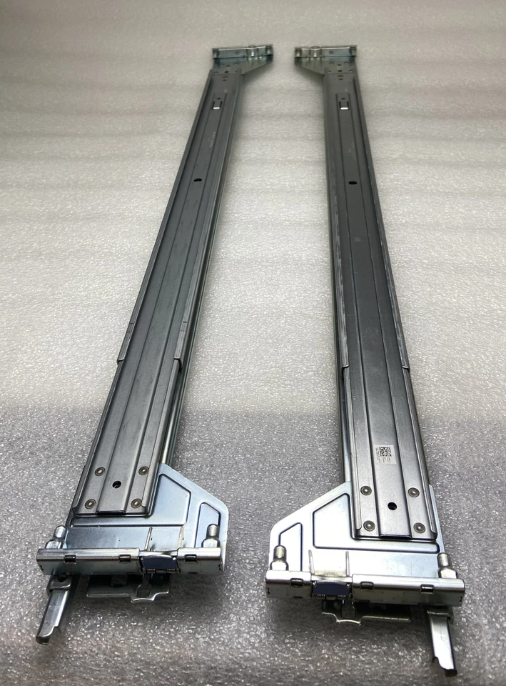 GENUINE Dell PowerEdge B2 Ready Rail Kit R715 R810 R815 R910 0D157M 0W647K - Image 3 of 4